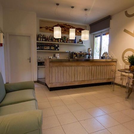 Hotel Mirella Castiglione della Pescaia Extérieur photo