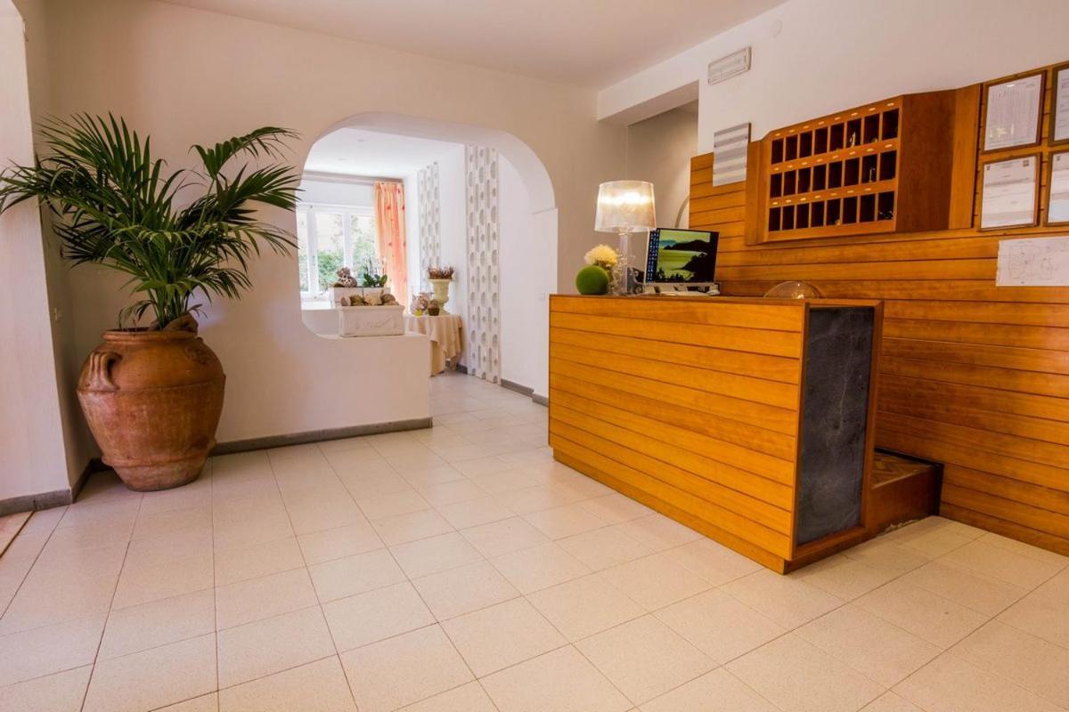 Hotel Mirella Castiglione della Pescaia Extérieur photo